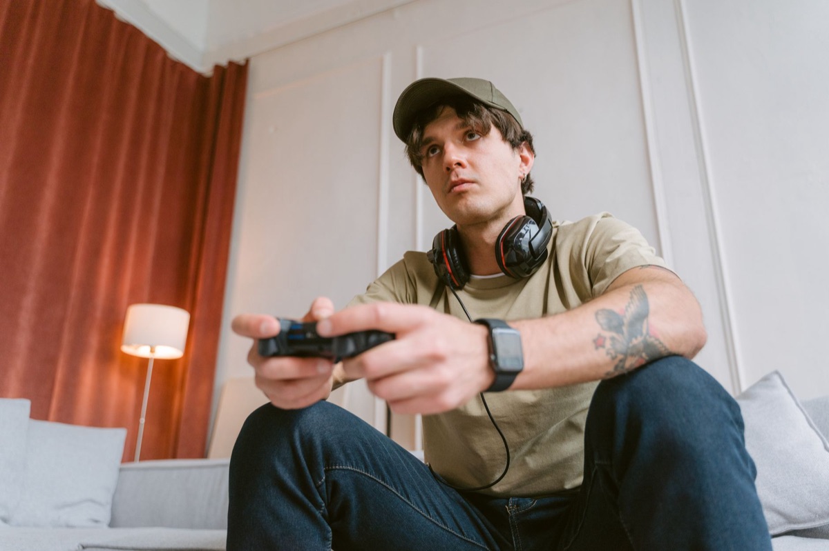 Gaming-Zubehör wie Headset und Controller