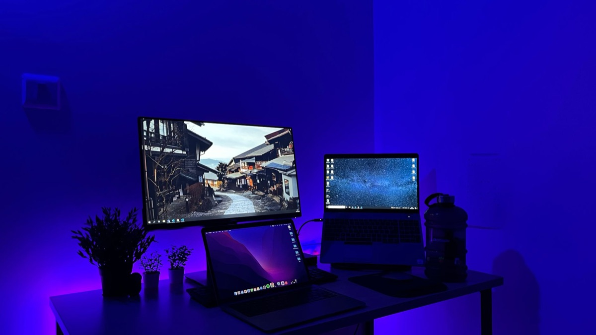 Australischer YouTuber-Computer- und-Kamera-Setup