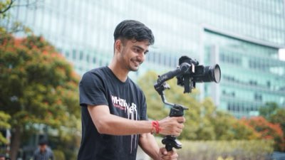 Vlogging Avventura: L'Inglese come Ponte per un Pubblico Globale